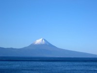 /album/galeria-de-fotos/ilha-do-pico-vista-da-faj%c3%a3-grande%2c-calheta%2c-ilha-de-s%c3%a3o-jorge%2c-a%c3%a7ores%2c-portugal-jpg/